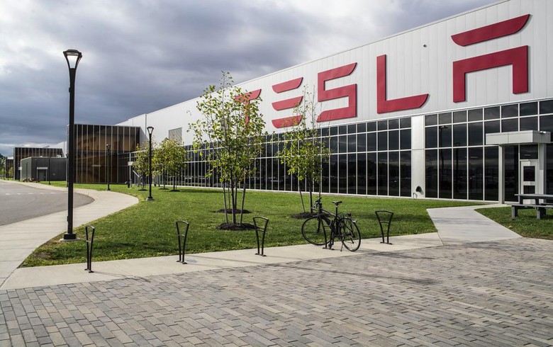 Tesla ndërton fabrikë në Gjermani
