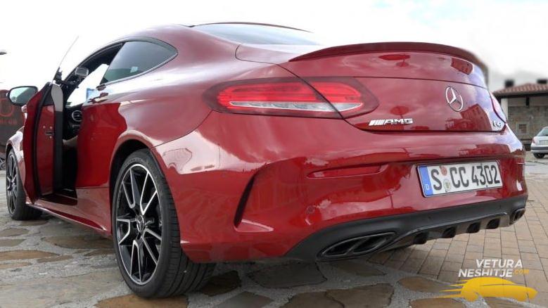 Dëgjoni tingullin e mahnitshëm që lëshon Mercedes-AMG kupe C43 (Video) 