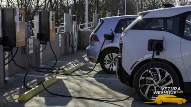 BMW dhe Volkswagen bashkohen në ndërtimin e stacioneve për mbushje të veturave elektrike