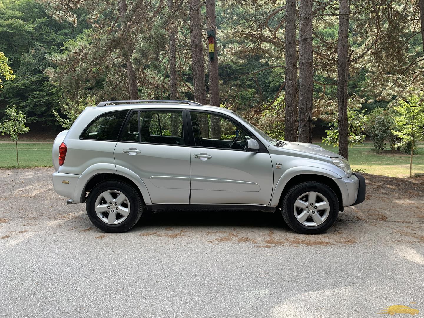 Vetura në shitje Toyota RAV 4 - Veturaneshitje.com