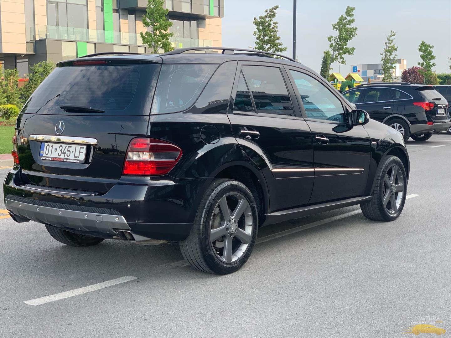 Vetura në shitje MercedesBenz ML 320