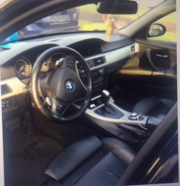 Bmw 330d jam tu e shit kush a i interesun me ble shum ekstra ka rreth 240 ps shum e mir ne te ngrehe tshkoq 